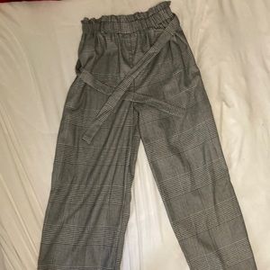 Straight pants with belt